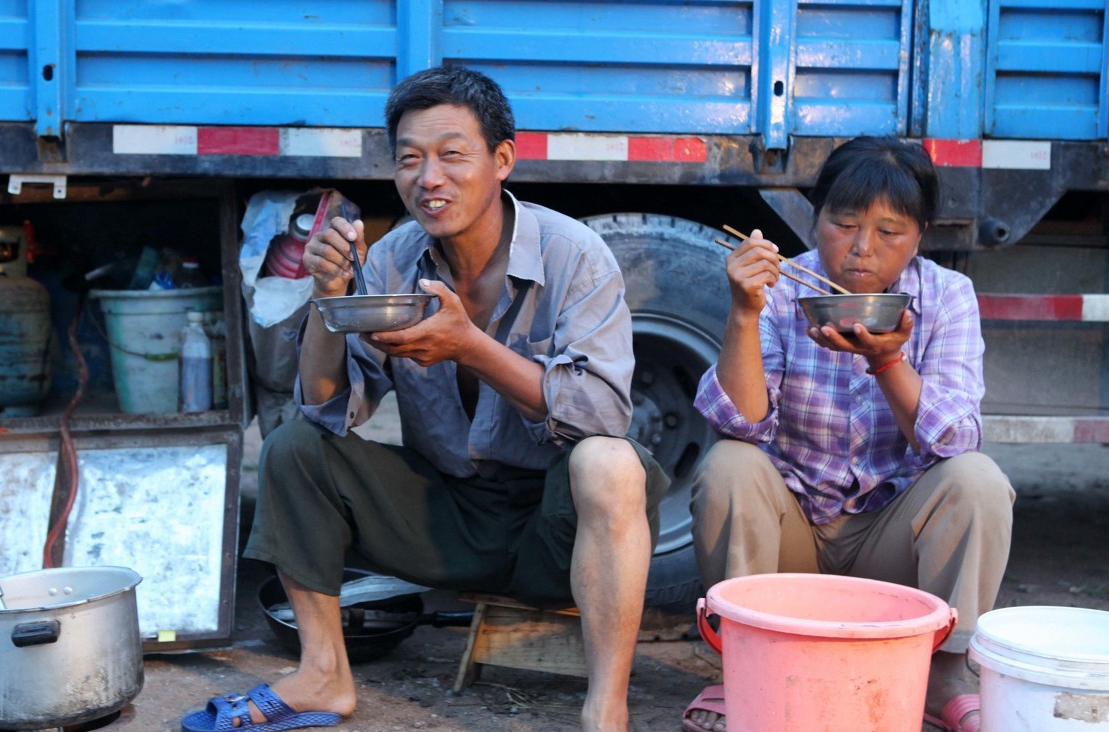 工地日工工资不发咋办,工地日薪300元还是招不到人