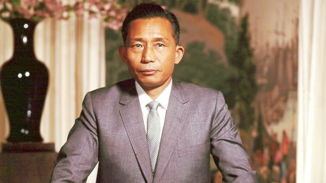 韩国前总统李明博出狱,韩国前总统李明博被判17年