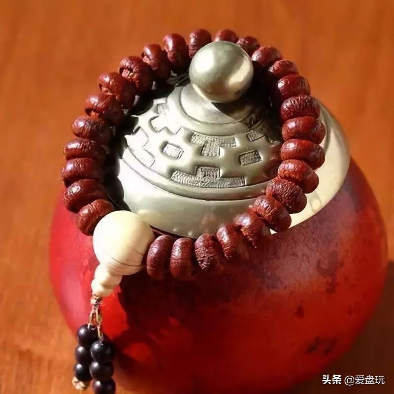 滴血莲花菩提子盘玩10年效果图,最简单菩提盘玩方法