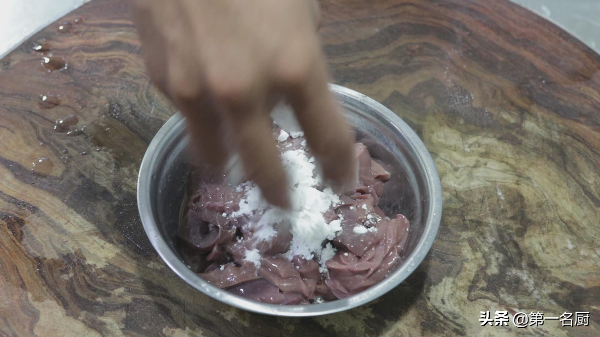 这才是爆炒腰花的正宗做法,爆炒腰花最正宗的做法