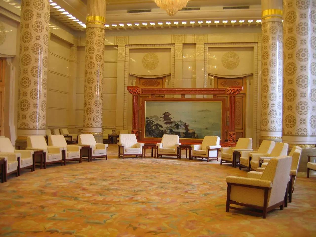 人民大会堂建造大揭秘,人民大会堂只用了十个月建成吗