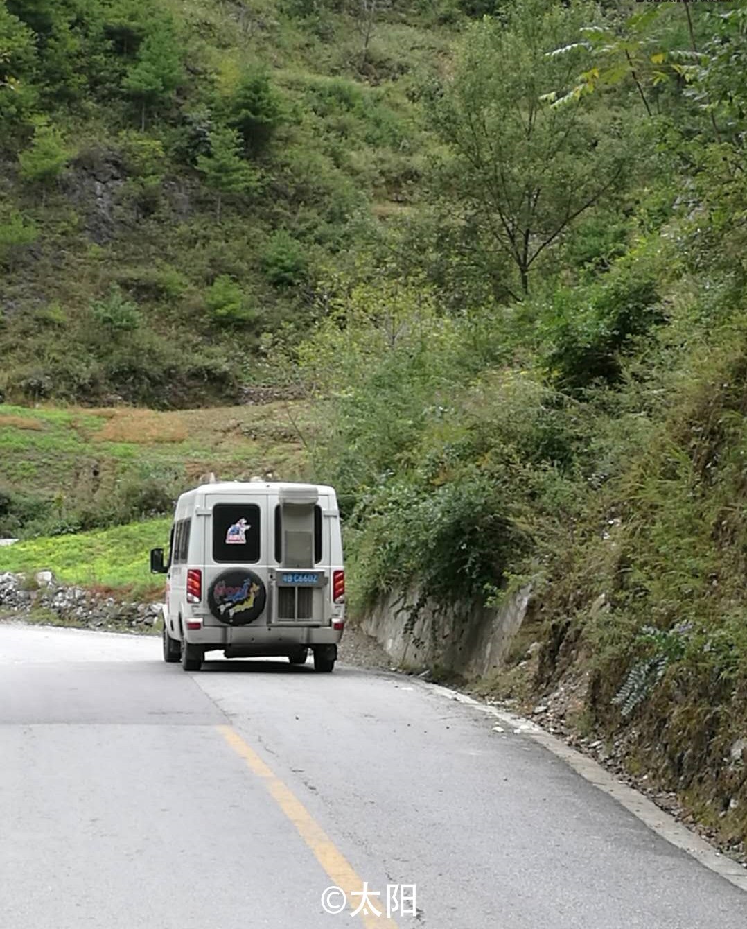 自驾游改装房车四驱可以吗,房车自驾游遇到自改房车