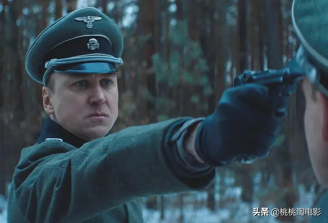 为了电影而创造一门语言，这个导演太拼了
