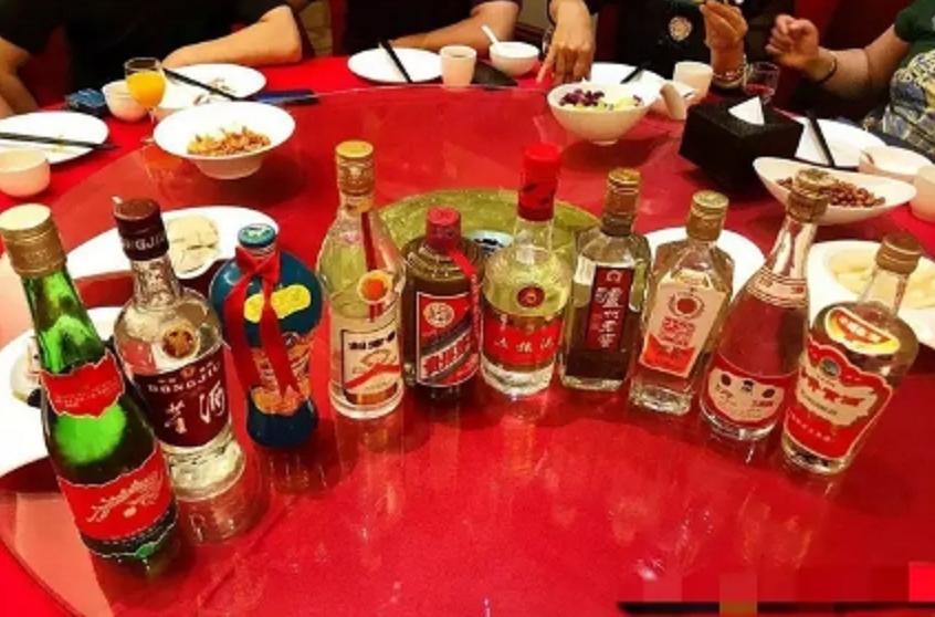 推荐几款纯粮食酒120元左右,月薪3000也能喝的4款口粮白酒