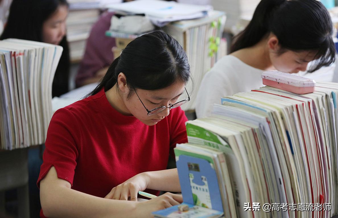 新高考选科物化地女生,新高考女生选择纯理科好吗