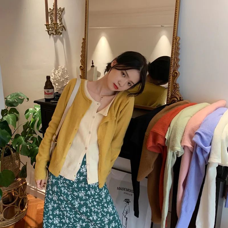 开春必穿奶奶衫出门美美美,奶奶衫连衣裙这样穿时髦炸了