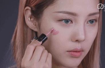玄彬跨美妆届！“挂彩腮红”好美
