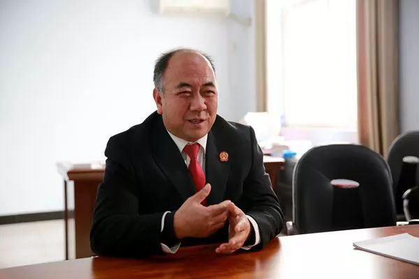 「见证改革开放40周年焦作法院集体」博爱法院许良中心法庭：穿梭于山区的公平使者