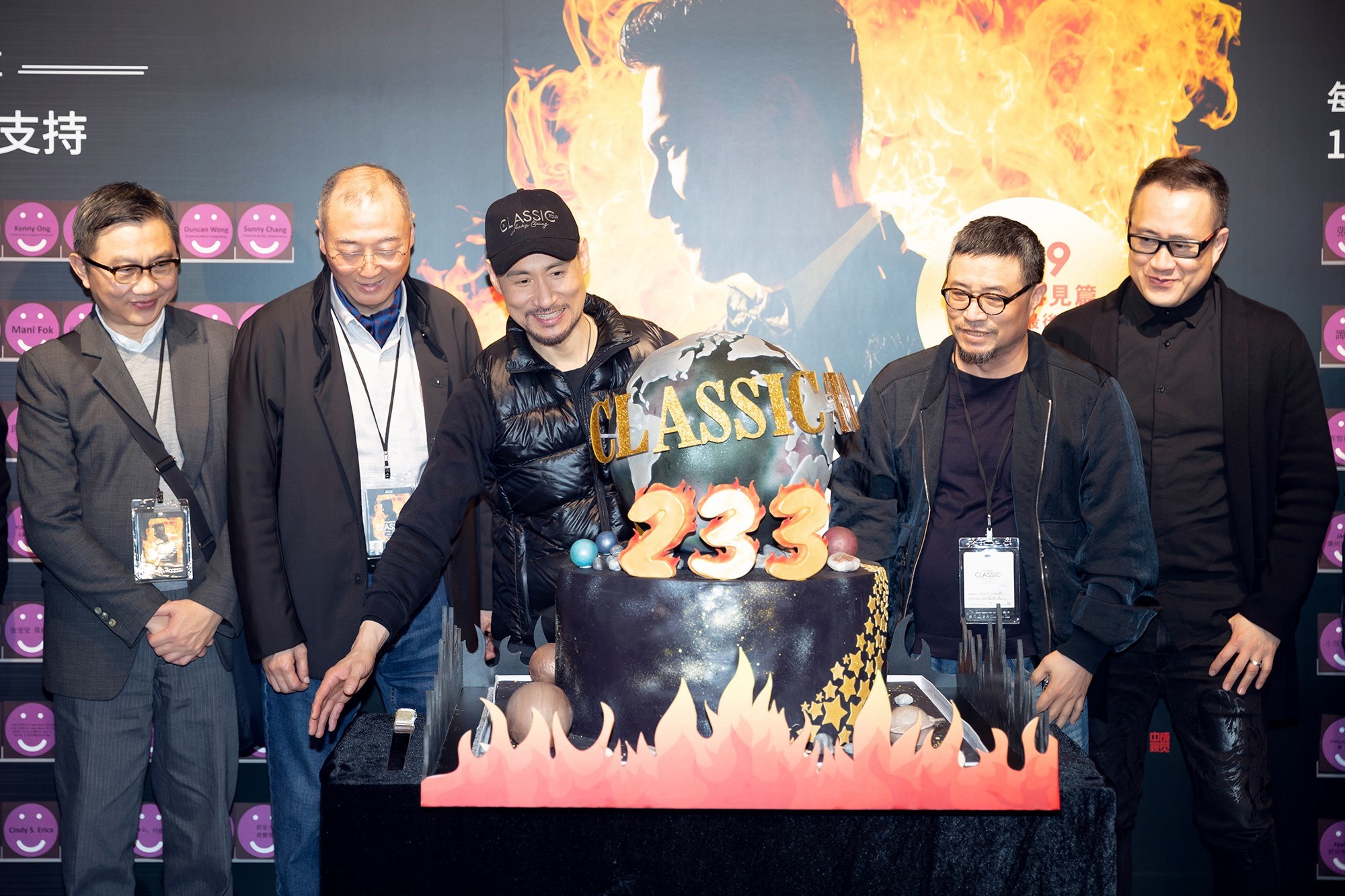 世界巡演233场刷新世界纪录烙下圆满印记学友行善不遗余力香港站筹得过百万善款赠予中医疗服务