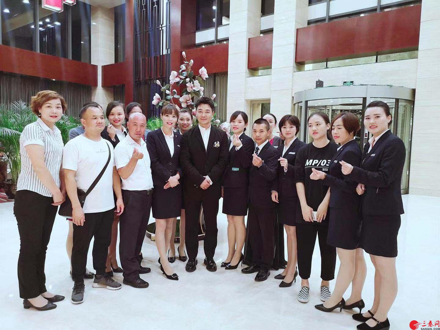 为喜迎新中国成立70周年电影音乐会，大汉天一酒店倾力保驾护航