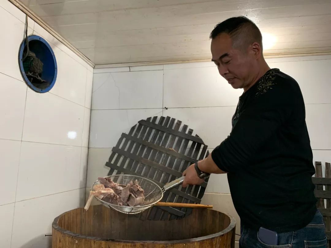 口味太重！开车1个小时！老桐乡吃货推荐：羊枪羊炮羊眼全安排上了……