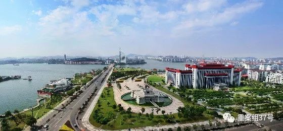 武汉抗疫医护人员凯旋归来,抗疫医护人员出征湖北武汉视频