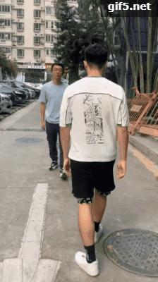 “你和异性发生过最尴尬的事！笑得我差点当场去世了…”哈哈哈哈哈哈哈哈哈