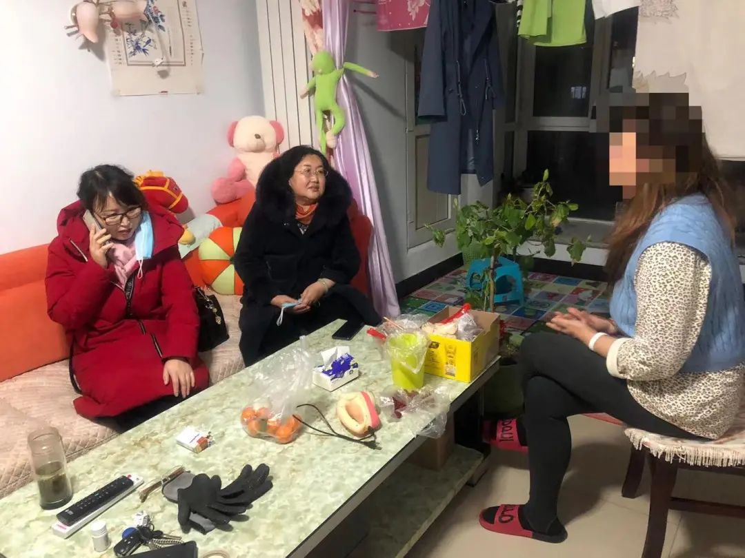 关爱“抑郁”女孩温情解开心结