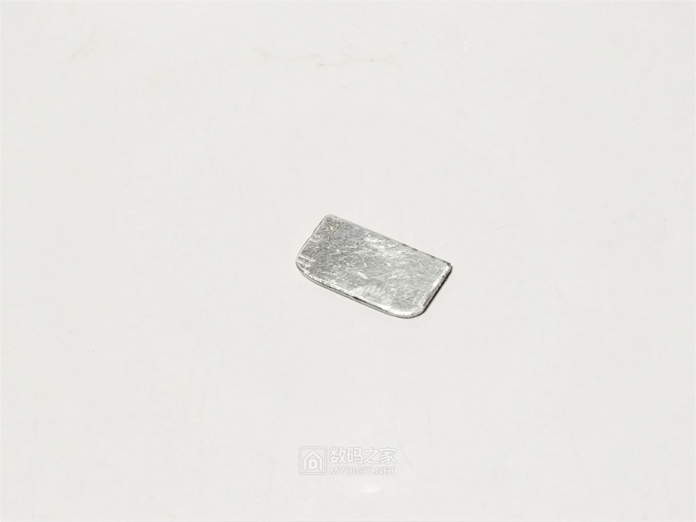 香水充电宝性能改进升级，扩展输出电流/改善散热，稳定输出5V2A