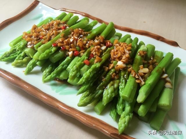 山里发现一种绿油油的植物,农村最常见的野生植物