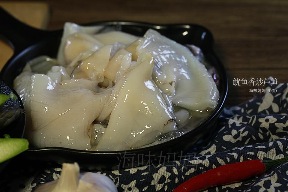 冷冻鱿鱼怎么处理才能好吃,冰冻鲜鱿鱼怎么处理口感更好