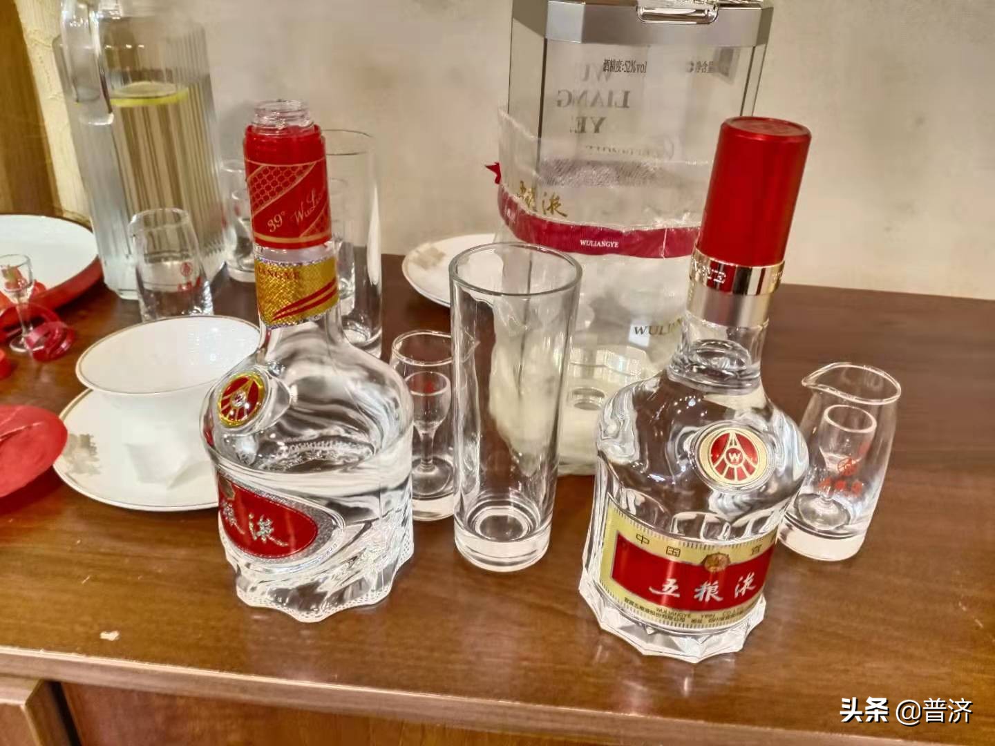 探秘宜宾五粮液，时间短印象深，男人不要喝低度酒的传说终被化解