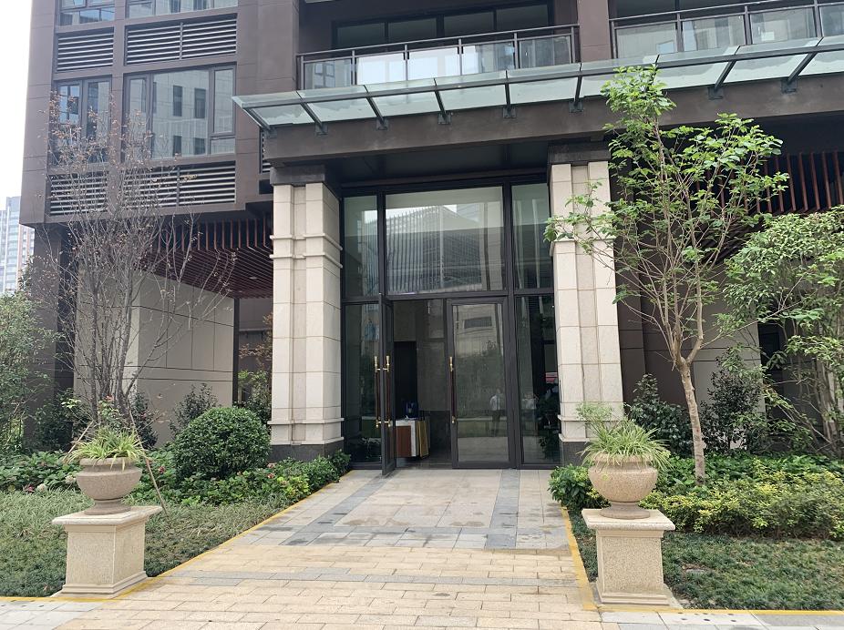 拿地超过20年的新楼盘,拿地大面积楼盘好卖
