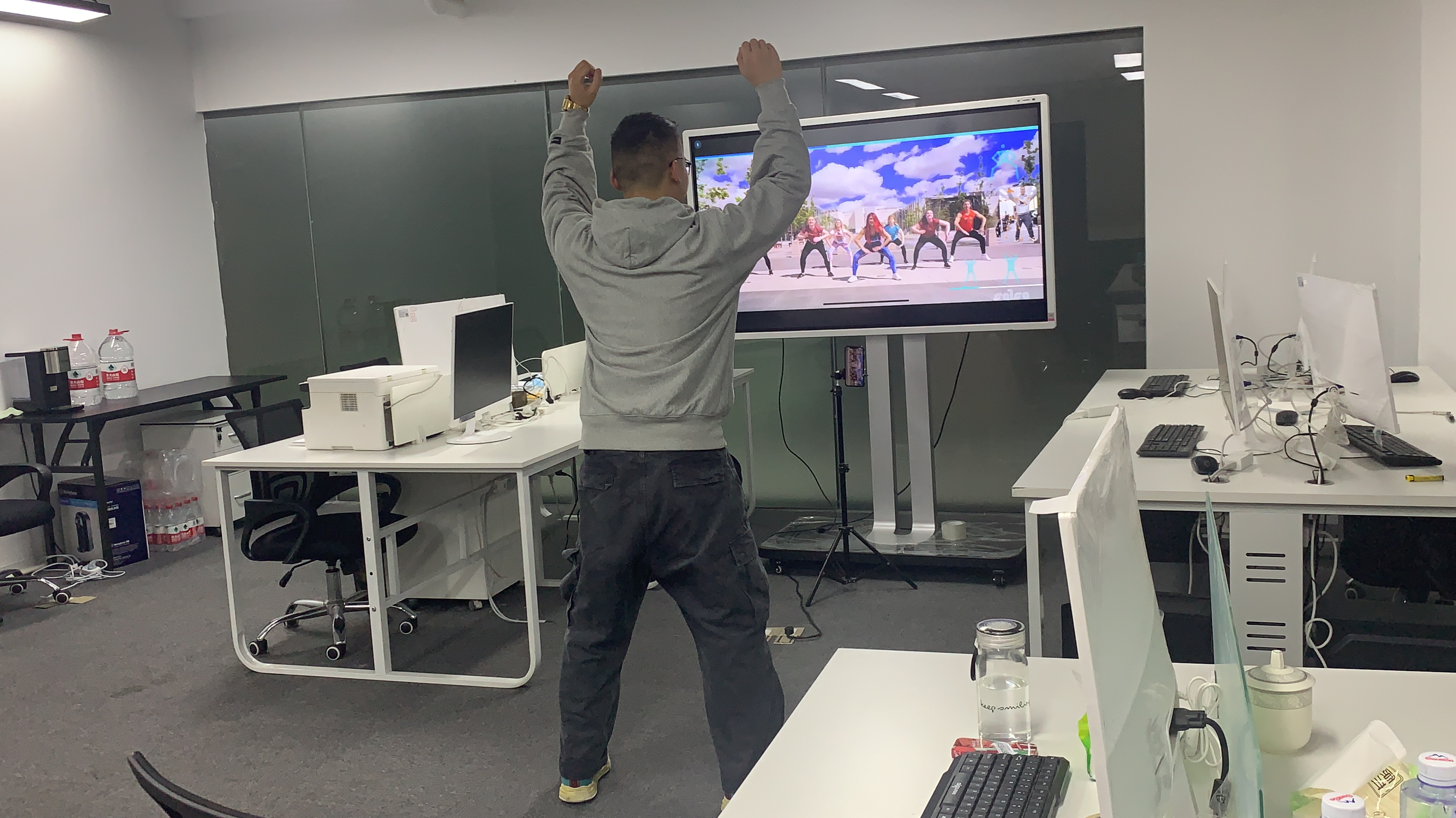 手机版JUSTDANCE！嗨动AI太上头了：根本停不下来