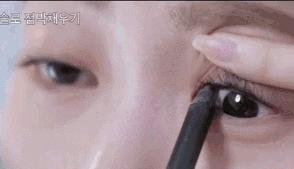 杨颖眼大,杨颖的眼睛瞪大了为什么好看