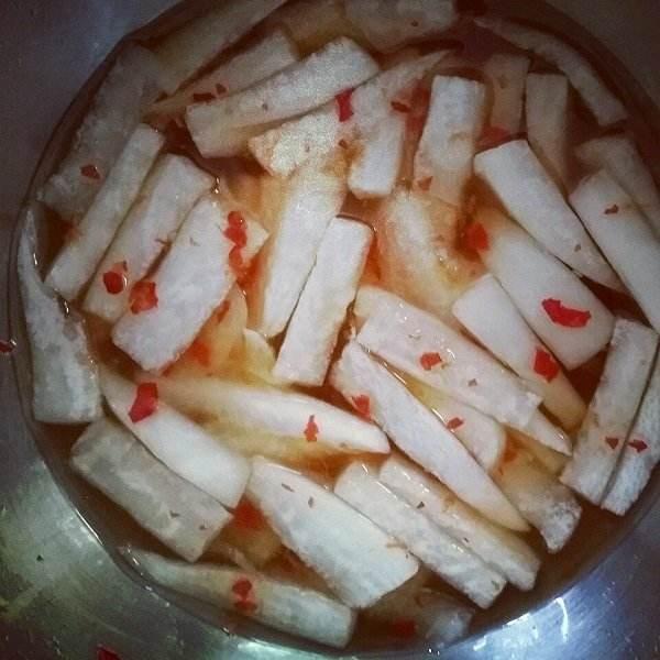 家里萝卜条腌多了怎么办,白萝卜怎么在店里存放不容易发黑