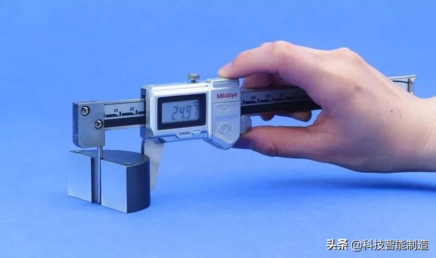 用卡尺测量实物尺寸技巧,大号千分尺的测量方法