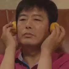 耳朵上有小洞代表着什么,耳朵上有一个小洞的人聪明吗