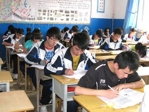 高考前是复习基础还是刷题,高考提分应当背还是刷题
