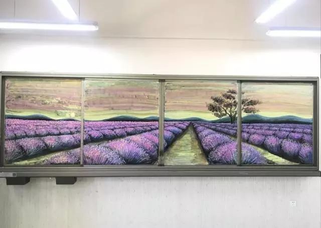 粉笔在黑板上画什么最漂亮,黑板报粉笔画技巧油画