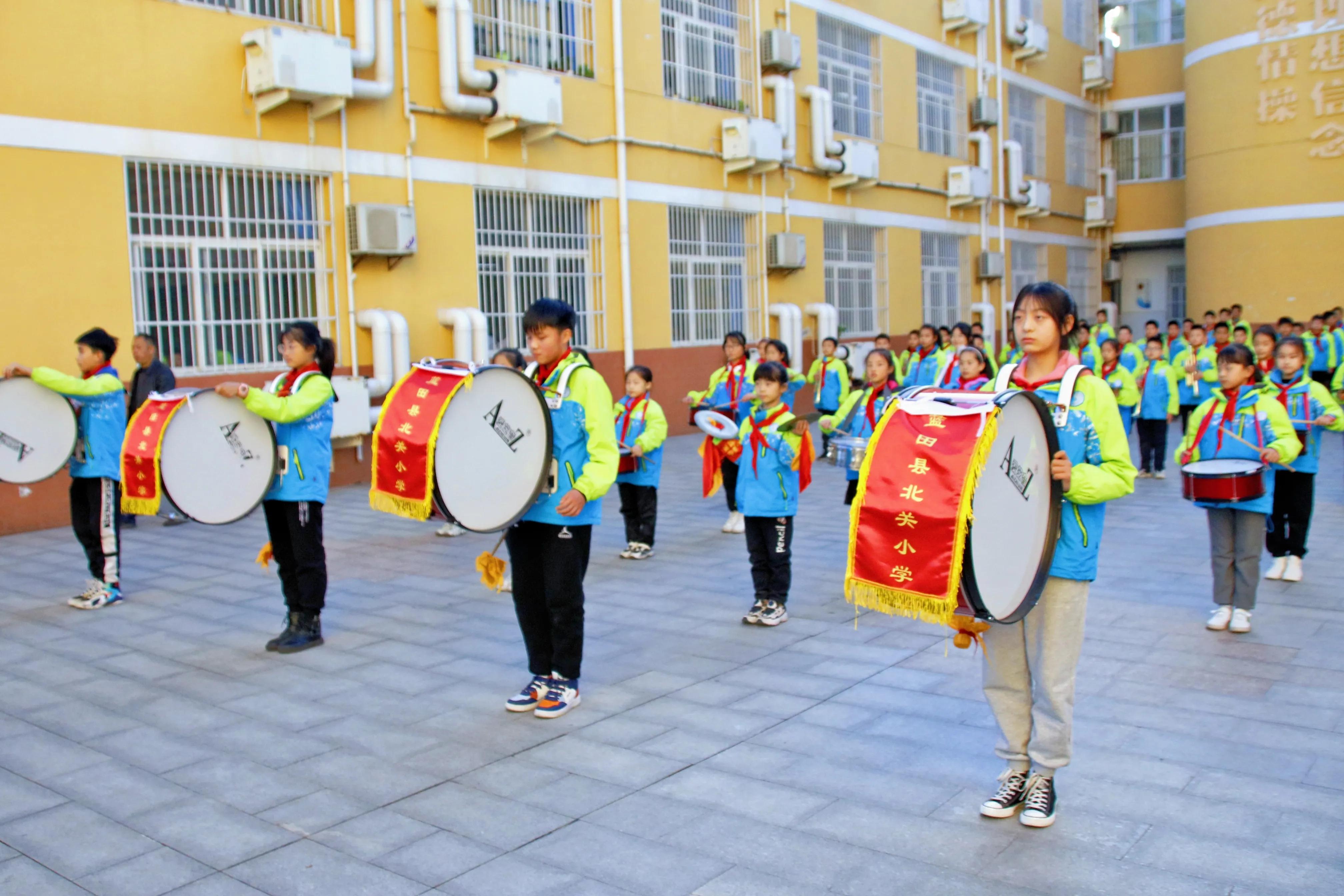 新时代小学教育育人模式,小学特色教育新举措