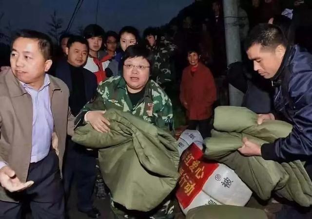 韩红疫情期间的感人事迹,韩红疫情公益事迹