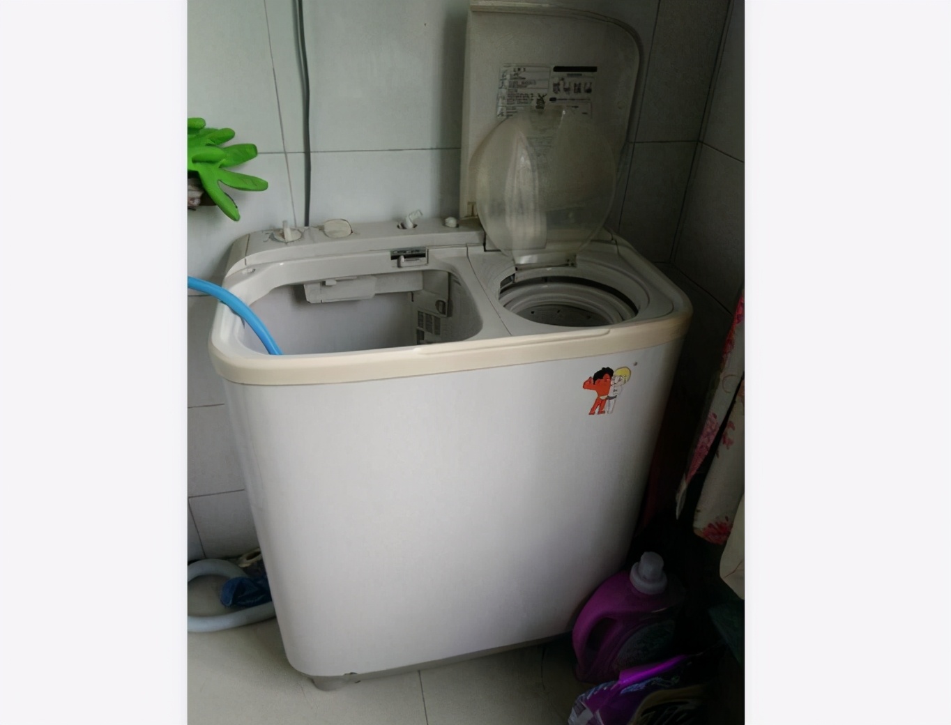 半自动洗衣机跟全自动有什么区别,洗衣机的演化过程