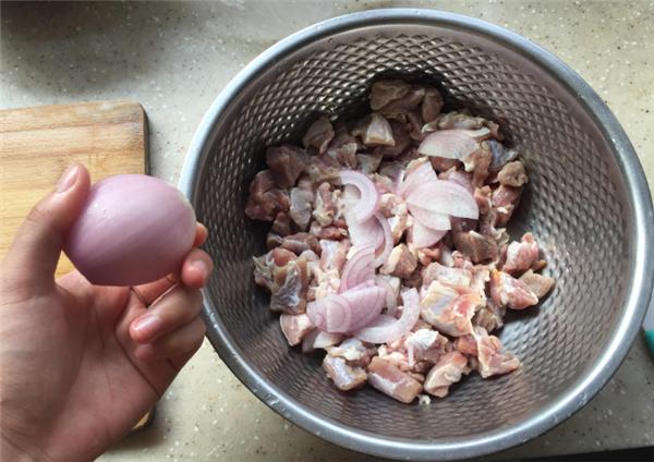 烤羊肉串如何嫩而不柴,烤羊肉串怎么烤得又香又嫩