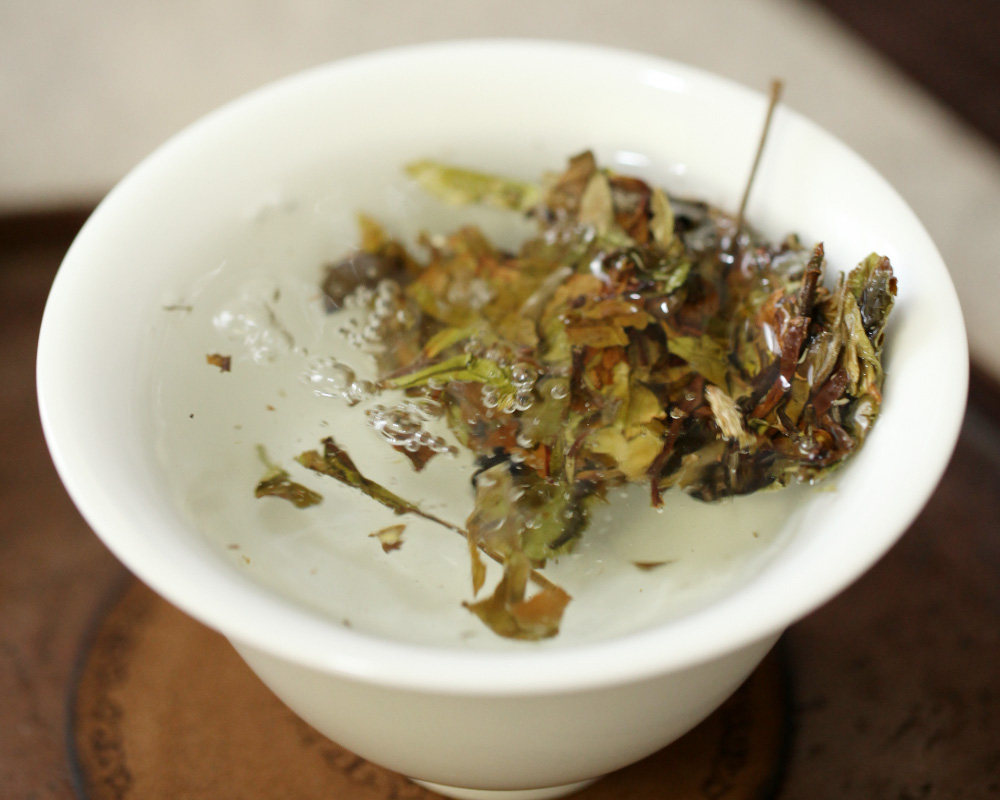 夏季太热了适合喝什么茶比较好,夏季最适宜饮用哪些茶类