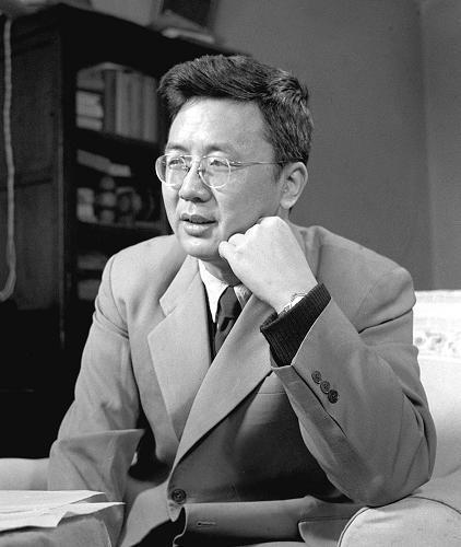 27岁当上北大数学教授,27岁清华数学教授