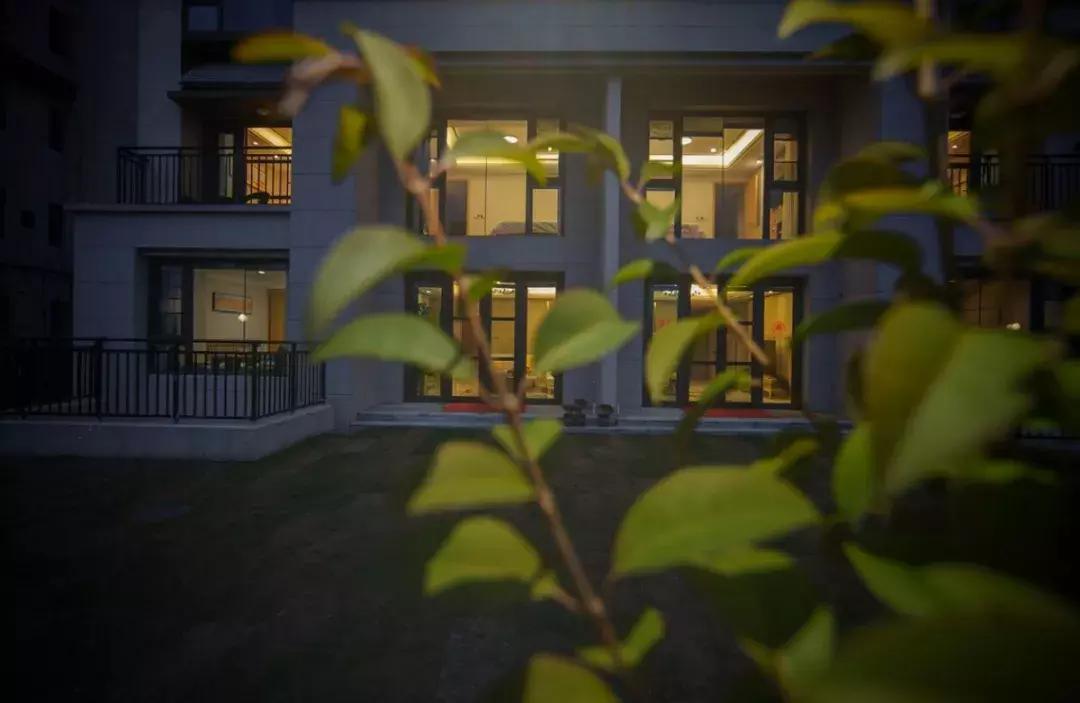 *京大南**塘金湖光山色一座真正地湖景别墅，静下来感受美好诗意生活