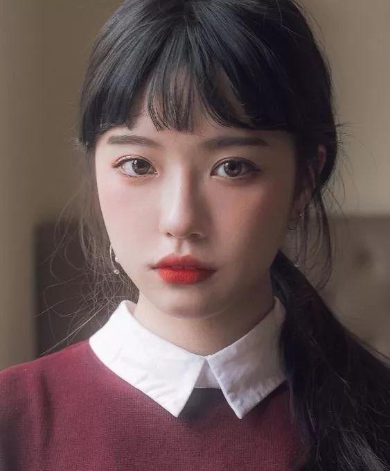 脸大的女孩适合什么发型显脸小,今年最火的3种发型减龄又好看