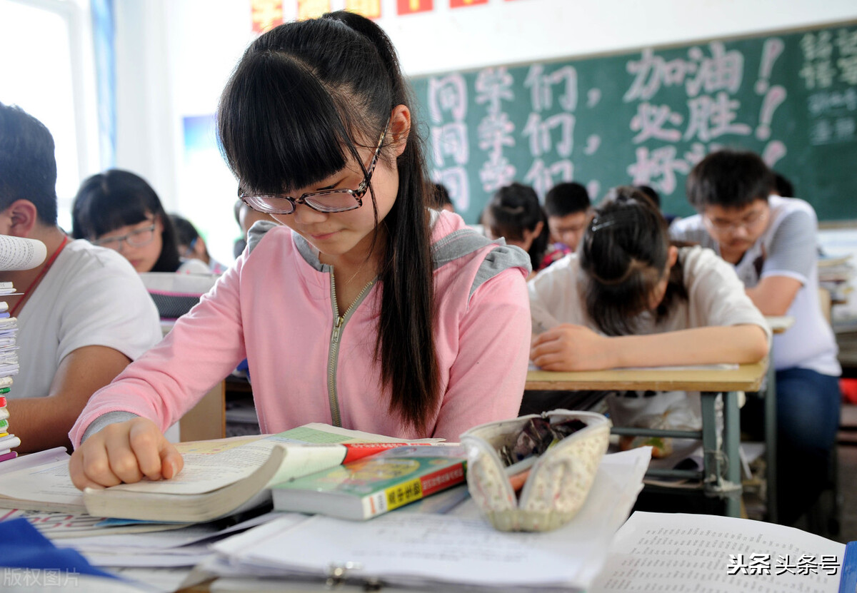 王后雄教材完全解读高中2021,王后雄教材全解和必刷题哪个好