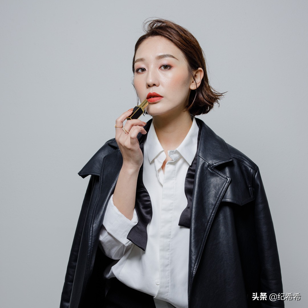 黄皮必入！宁静黄龄同款，一上架就卖断货的tomford细黑管实测