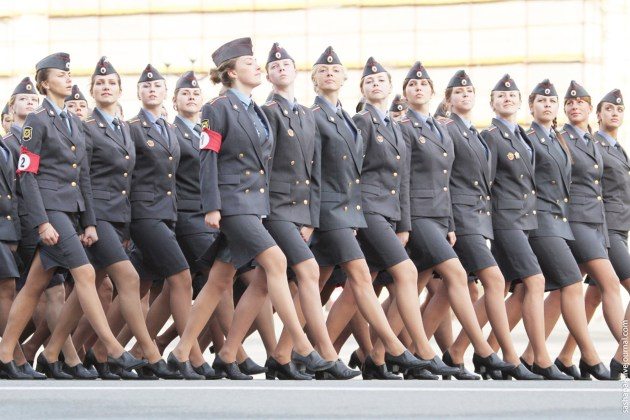 俄罗斯女兵的服饰,俄罗斯现代女兵制服图片大全