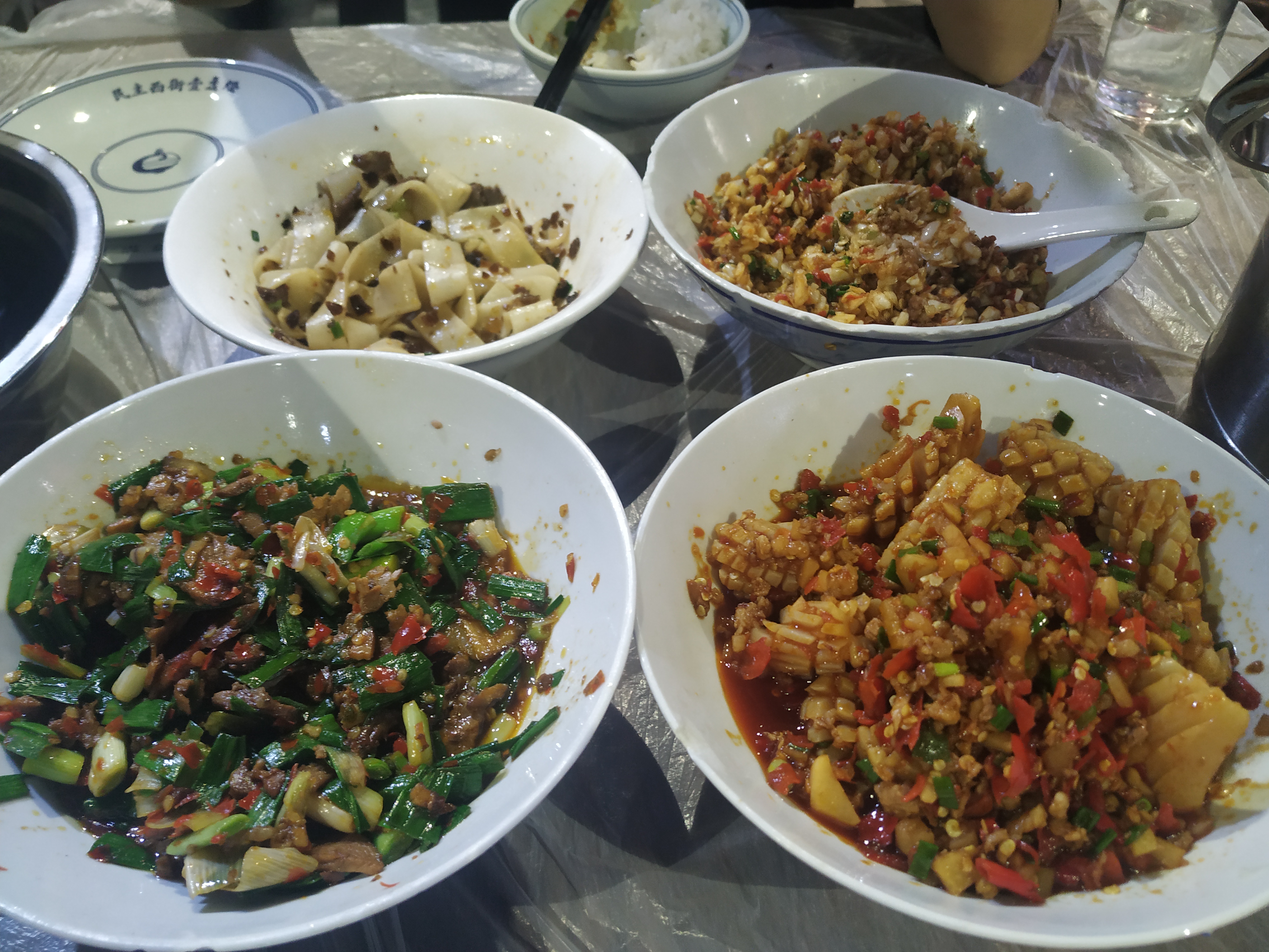 长沙岳麓区岳麓山美食推荐,岳麓山南门口湖南大学附近美食