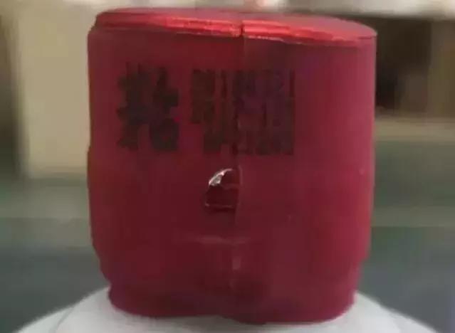 飞天茅台酒杯盒底部有字吗,飞天茅台酒盒上的9个小知识