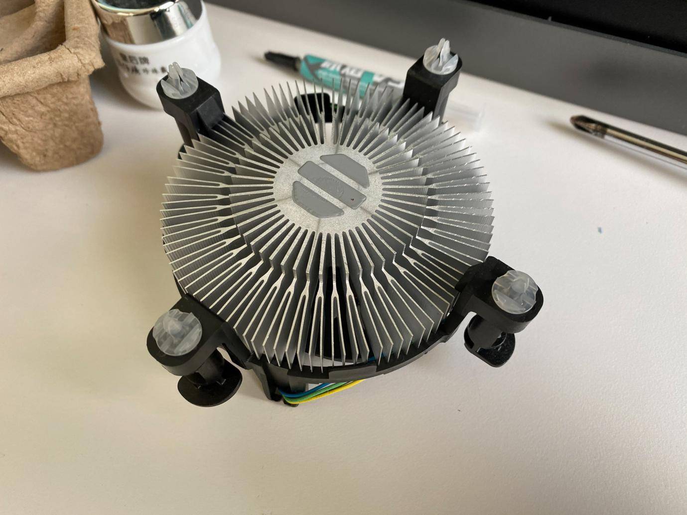 换cpu和主板电脑里的东西还有吗,电脑系统是装在主板还是cpu上