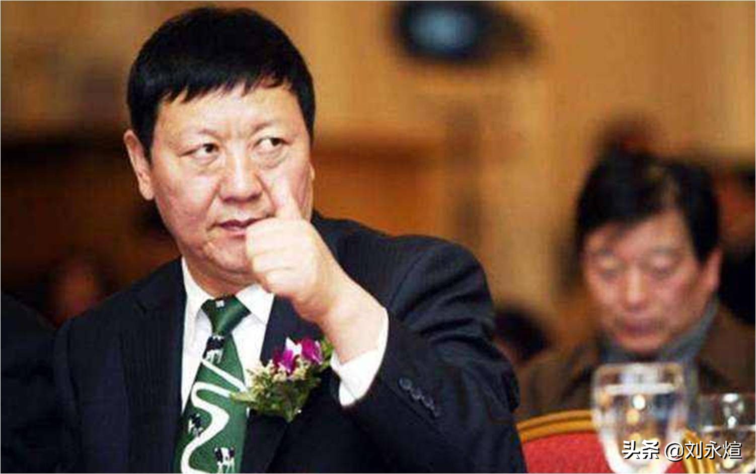 左手卖君乐宝，右手买贝拉米：蒙牛萌萌的千亿进阶逻辑