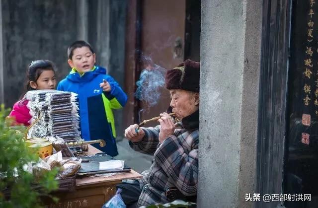 成都宽窄巷子宽窄两个字在哪里,成都宽窄巷子一条街