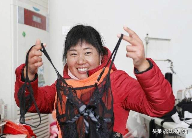 江苏最穷县靠卖情趣内衣，年入20亿养活2万人，还成了当地特色