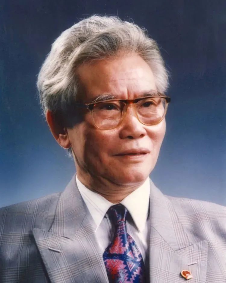 周总理亲自找回的烈士遗孤：8岁入狱10岁行乞，30年后成国家栋梁