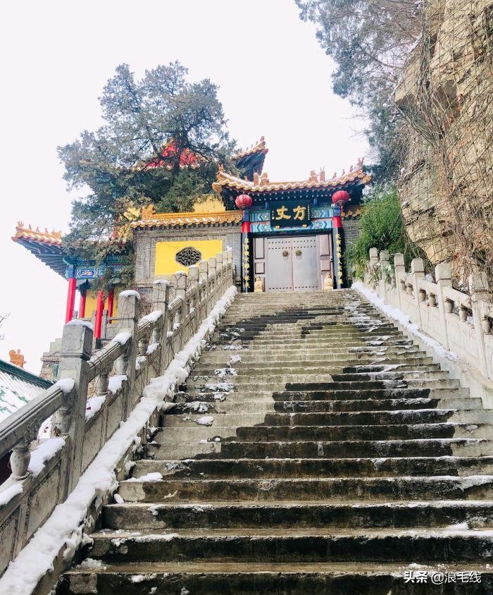 济南千佛山西路网红打卡地,千佛山打卡地