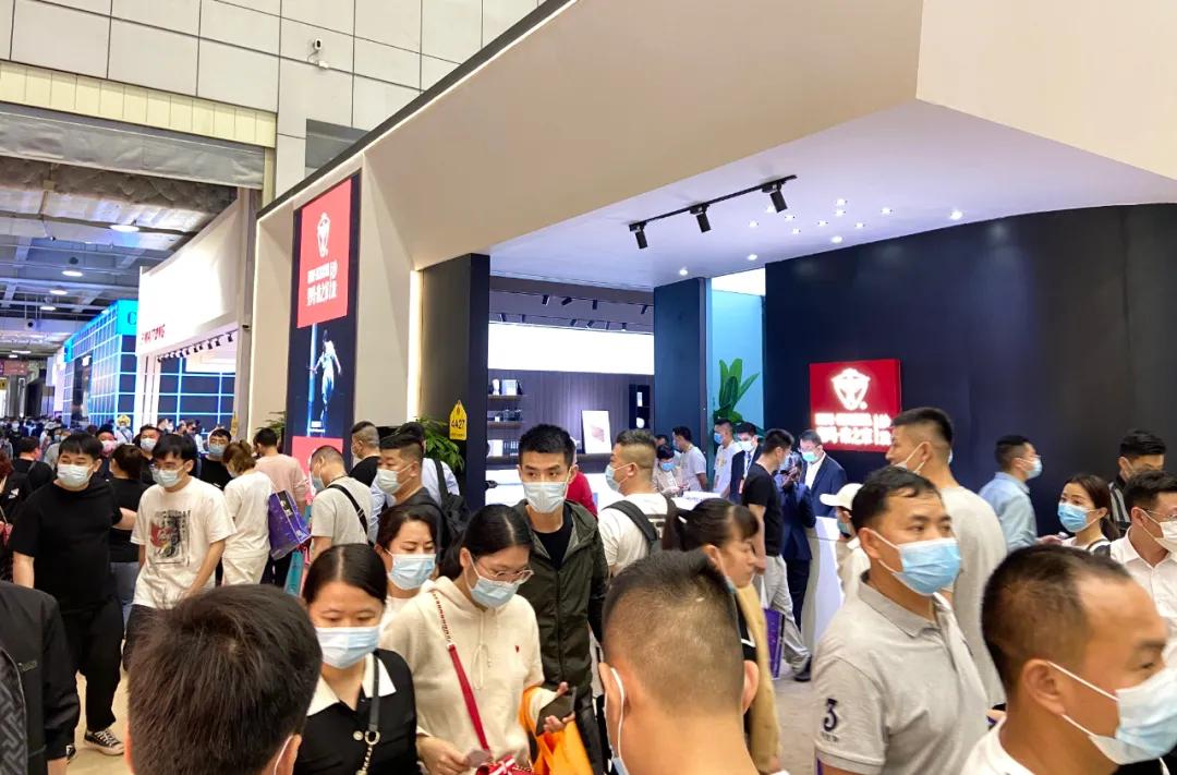 皇玛康之家床垫花好月圆,第50届国际名家具展